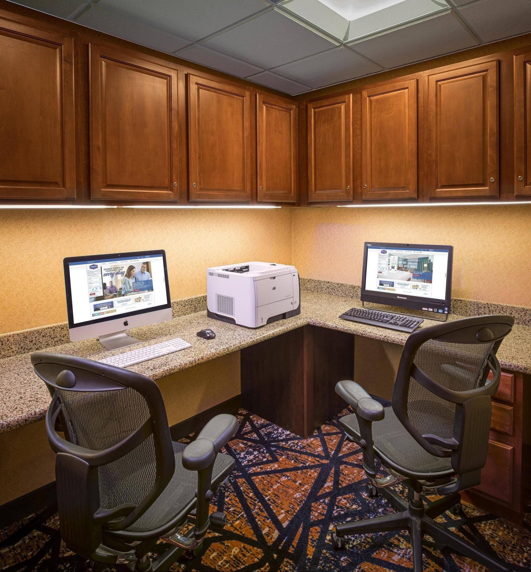 Hampton Inn & Suites Windsor-Sonoma Wine Country Bagian luar foto