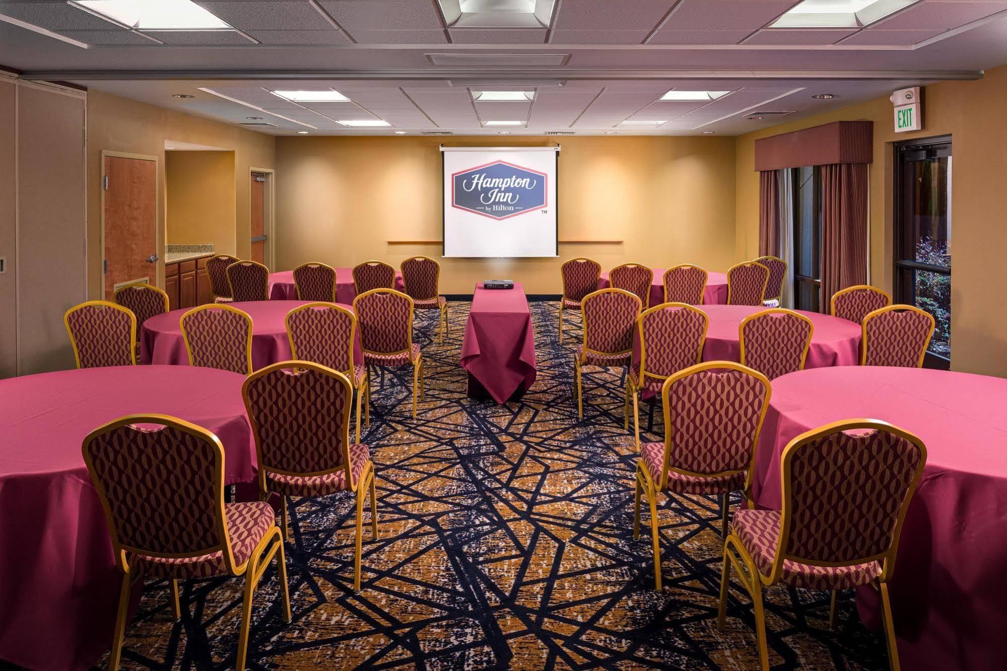 Hampton Inn & Suites Windsor-Sonoma Wine Country Bagian luar foto