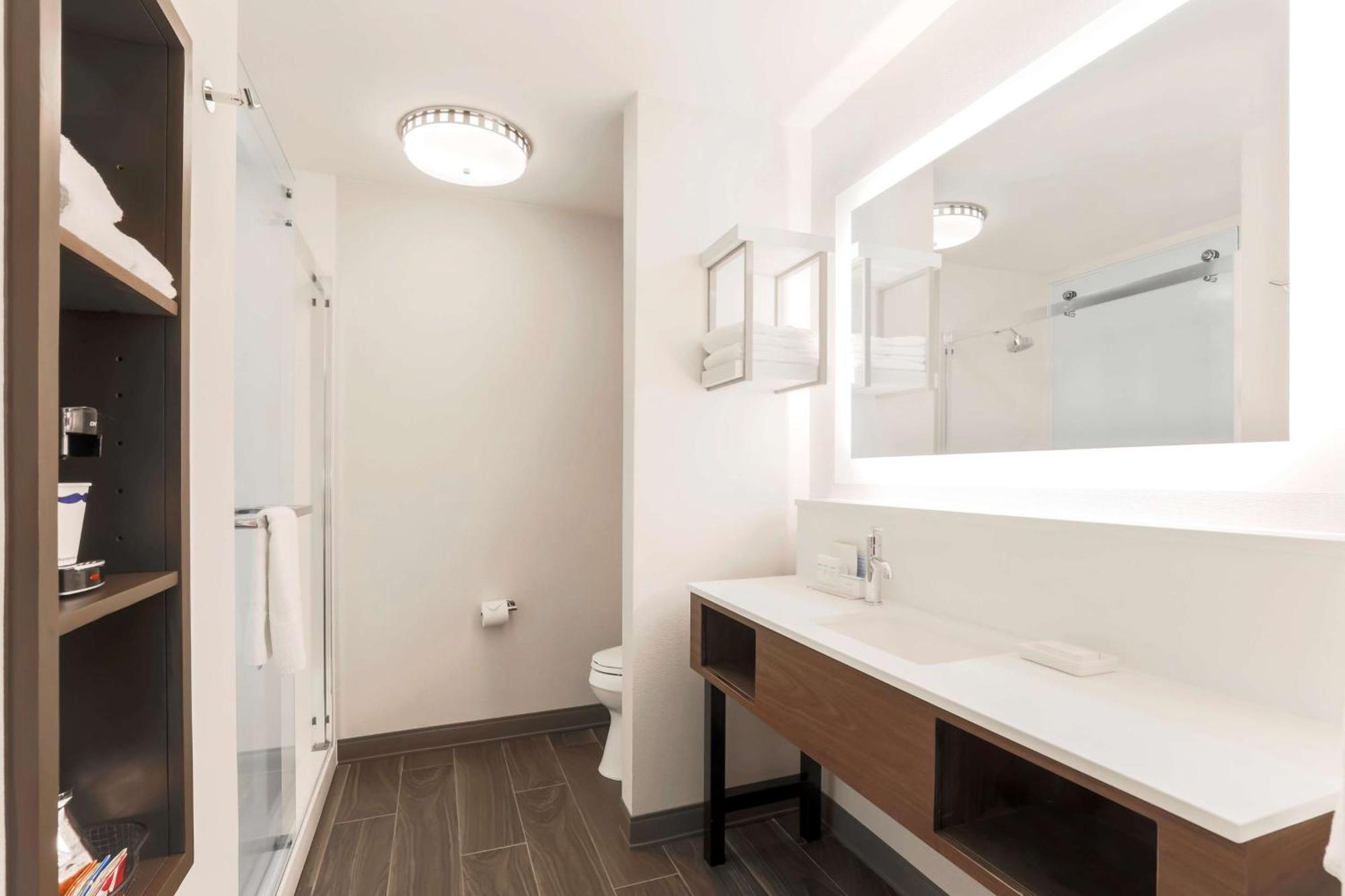 Hampton Inn & Suites Windsor-Sonoma Wine Country Bagian luar foto