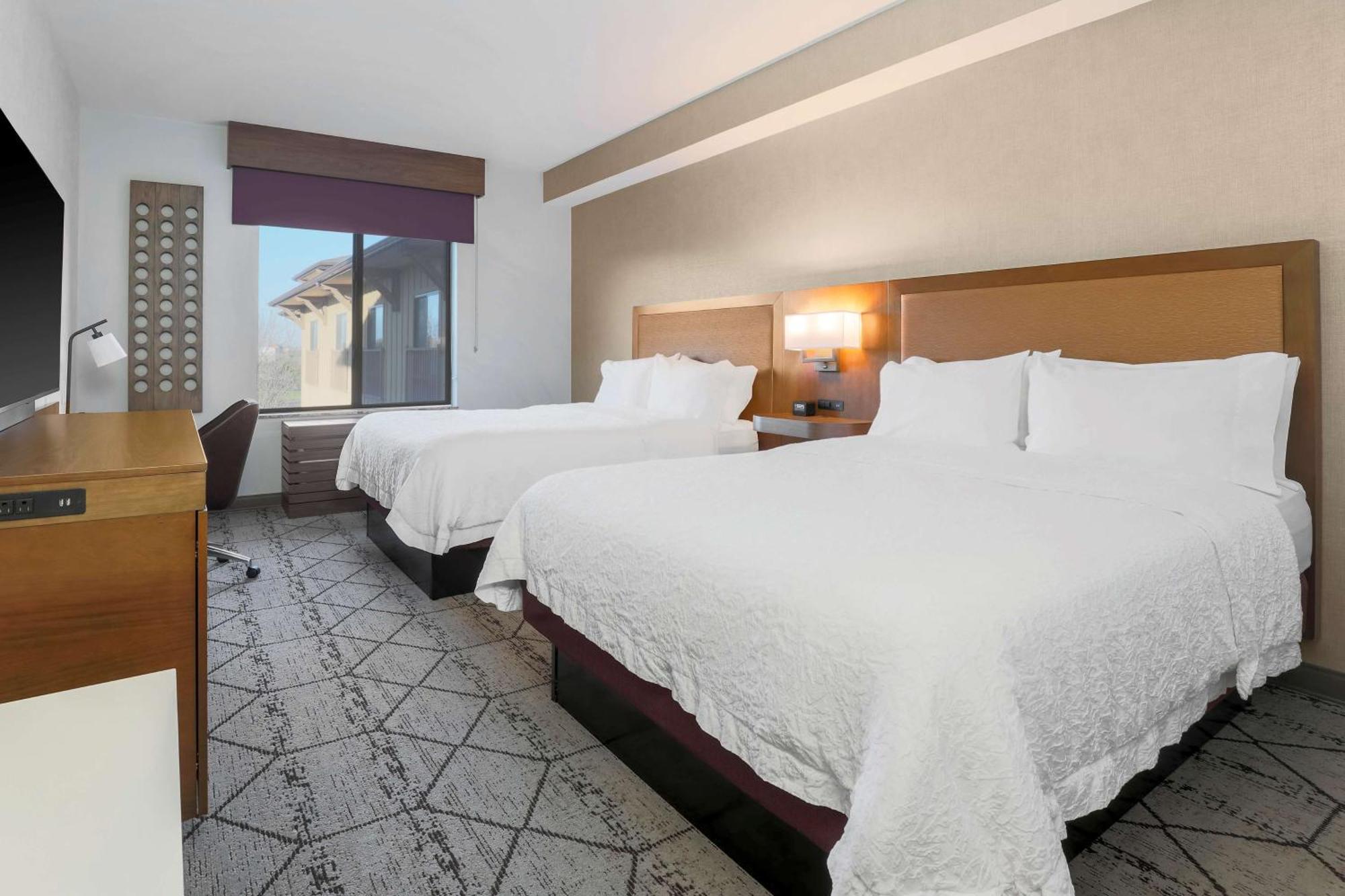Hampton Inn & Suites Windsor-Sonoma Wine Country Bagian luar foto