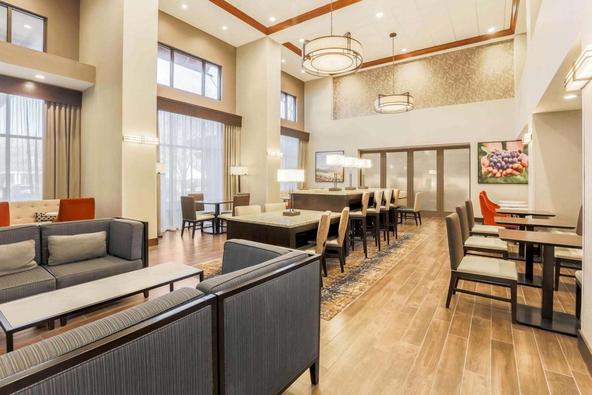 Hampton Inn & Suites Windsor-Sonoma Wine Country Bagian luar foto