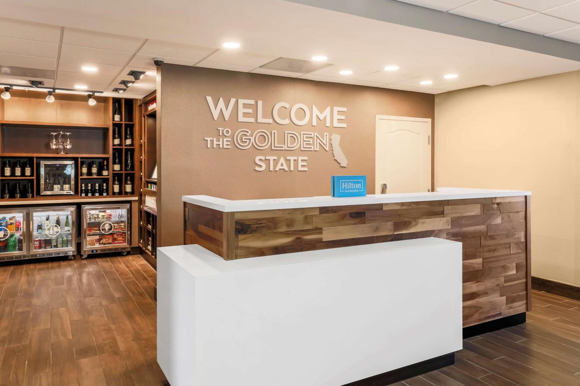 Hampton Inn & Suites Windsor-Sonoma Wine Country Bagian luar foto