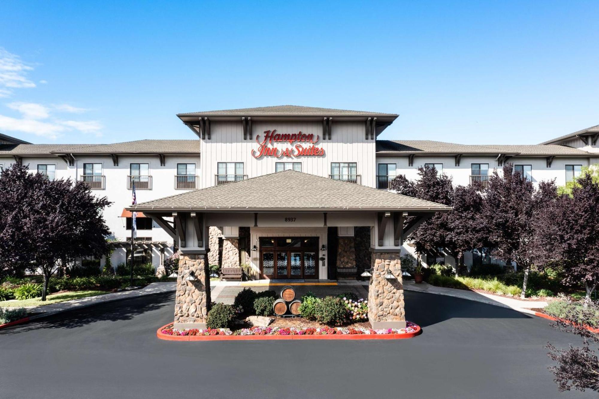 Hampton Inn & Suites Windsor-Sonoma Wine Country Bagian luar foto