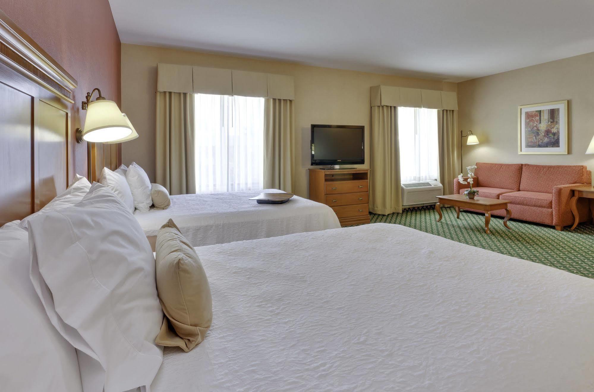 Hampton Inn & Suites Windsor-Sonoma Wine Country Bagian luar foto
